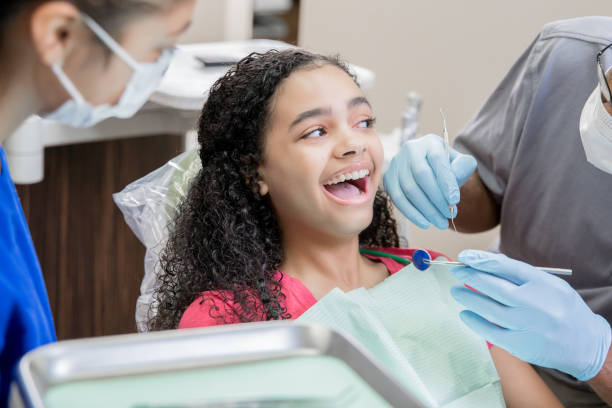 Best Cracked Tooth Emergency Dentist  in Lewistown, IL